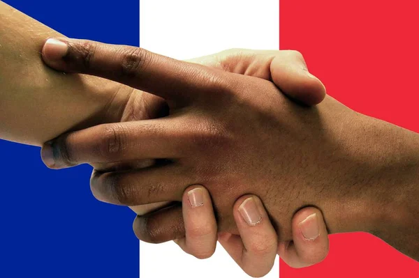 Fransa Bayrağı Çok Kültürlü Gençlerden Oluşan Bir Grubun Birleşimi — Stok fotoğraf