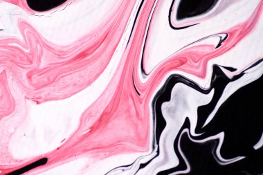Kırmızı, siyah, beyaz ve pembe renklerde mermer akrilik desen