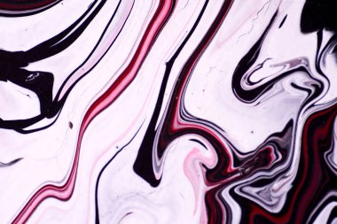 Kırmızı, siyah, beyaz ve pembe renklerde mermer akrilik desen