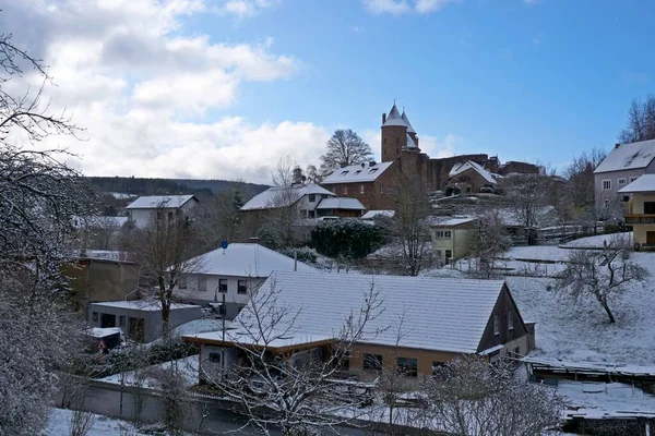 Landschapsfoto Van Muerlenbach Eifel Duitsland Het Voorjaar Met Kasteel Bertrada — Stockfoto