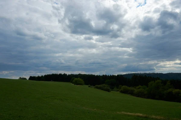 Jesienny krajobraz z kolorowymi drzewami w pobliżu Daun, Eifel — Zdjęcie stockowe