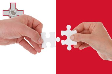 Malta bayrağı, çok kültürlü bir grup genç insan bütünleştirme.