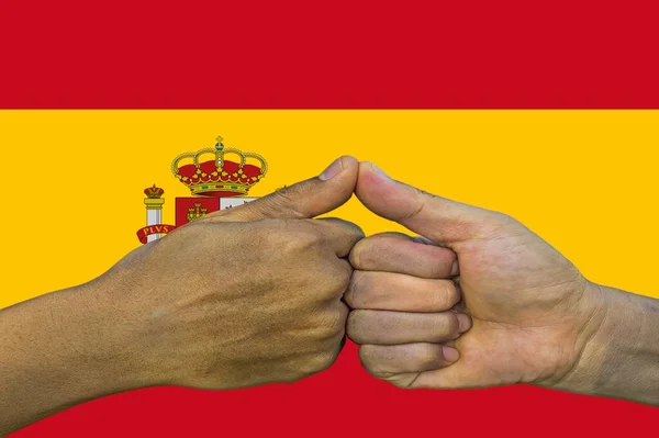 Bandeira Espanha Intergração Grupo Multicultural Jovens — Fotografia de Stock