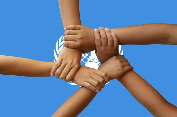 Drapeau Des Nations Unies Intégration Groupe Multiculturel Jeunes — Photo