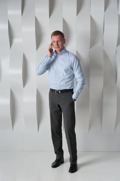 Homem de negócios falando telefone — Fotografia de Stock