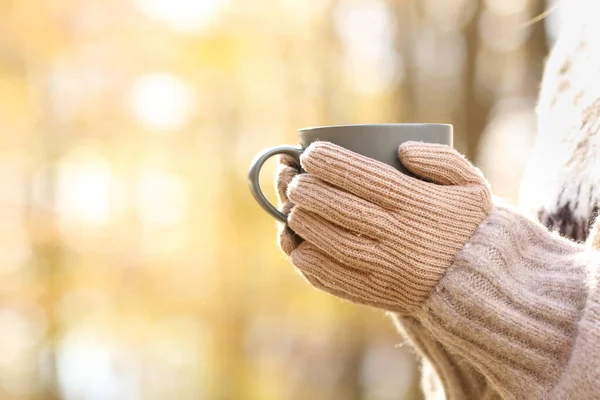 Close Woman Hands Gloves Holding Coffee Mug Autumn Park — Stock Photo, Image