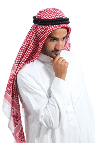 Arabische Saoedi-Arabische Emiraten man denken en naar beneden te kijken — Stockfoto