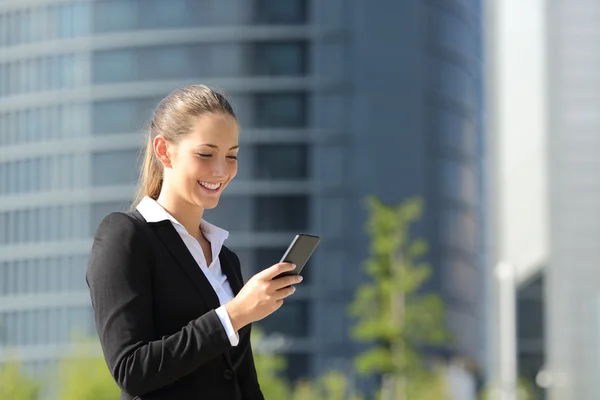 Executive working with a mobile phone — Stock Photo, Image