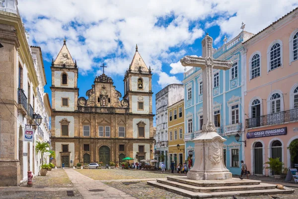 Salvador, Bahia, Brezilya, Kasım 2020 - Öğleden sonra Sao Francisco Kilisesi ve Salvador Manastırı (Convento e Igreja de Sao Francisco) manzarası