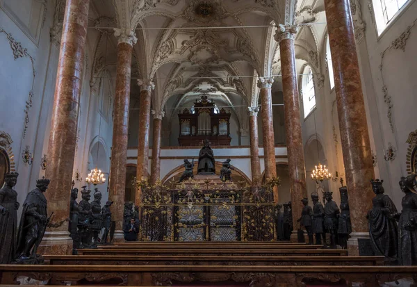 Innsbruck, Avusturya, Ekim 2018 - İmparator I. Maximilian 'ın Hofkirche' deki güzel manzarası 