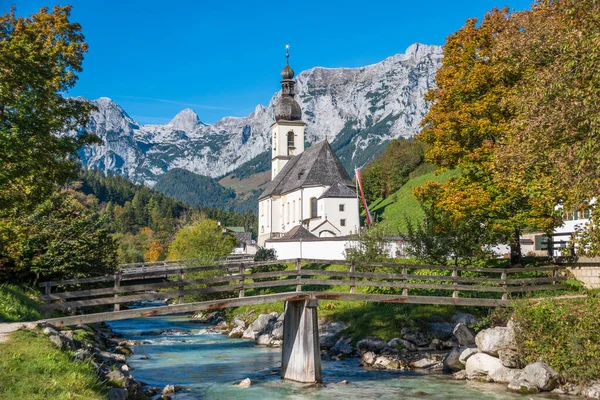 Ramsau, Almanya, Ekim 2018 - St Sebastian Kilisesi Manzarası