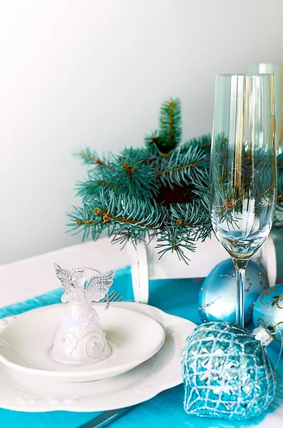 Navidad y Año Nuevo decoración de la mesa con Ángel — Foto de Stock