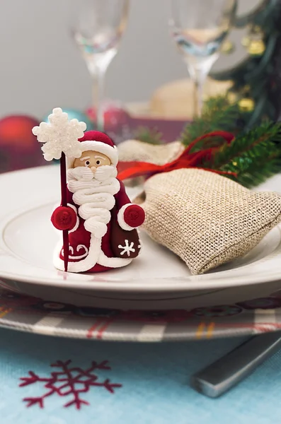 Natale e Capodanno decorazione della tavola — Foto Stock