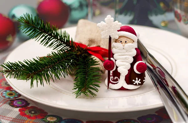 Різдвяні відповіді Новорічні прикраси столу — стокове фото