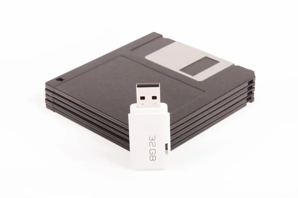 Disquete con memoria USB —  Fotos de Stock