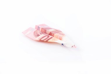 Bir fatura ile yapılan kağıt uçak