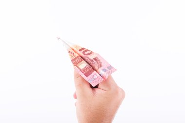 Bir fatura ile yapılan kağıt uçak