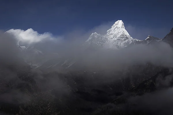Berg im Himalaya — Stockfoto