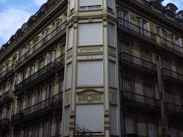 Fachada de una casa —  Fotos de Stock