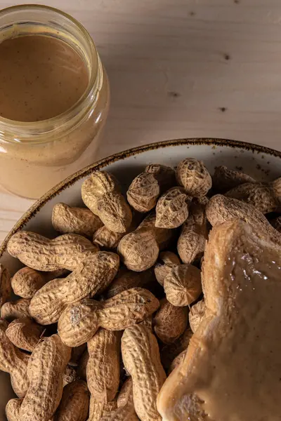 Erdnuss Und Erdnussbutter Einem Tisch — Stockfoto