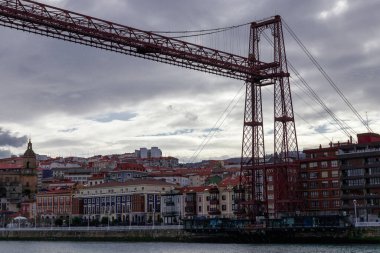 Bask ülkesinde asma köprü