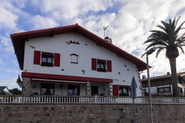 Bir İspanyol kasabasında lüks bir ev