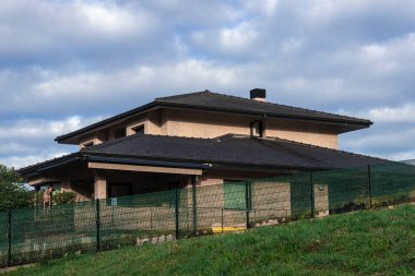 Bir İspanyol kasabasında lüks bir ev