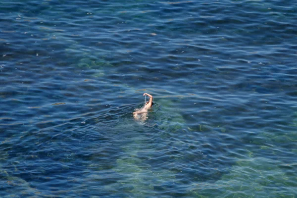 Liencres Cantabria Spagna 2019 Donna Nuda Mare — Foto Stock