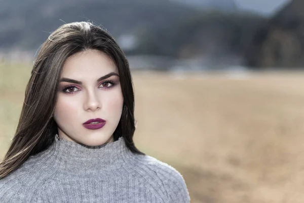 Portrait Young Woman Wool Sweater Outdoors — Stock Photo, Image