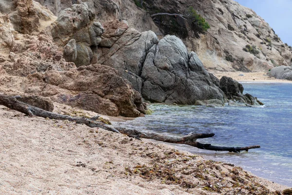 Plaża Costa Brava Północnej Hiszpanii Przejrzysty Letni Dzień — Zdjęcie stockowe