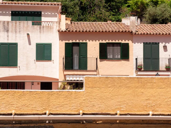 Façade Une Maison Été Dans Ville Copains Sur Côte Brava — Photo