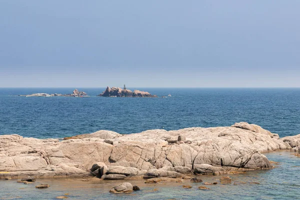 Costa Rocciosa Nel Nord Della Spagna Una Chiara Giornata Estiva — Foto Stock