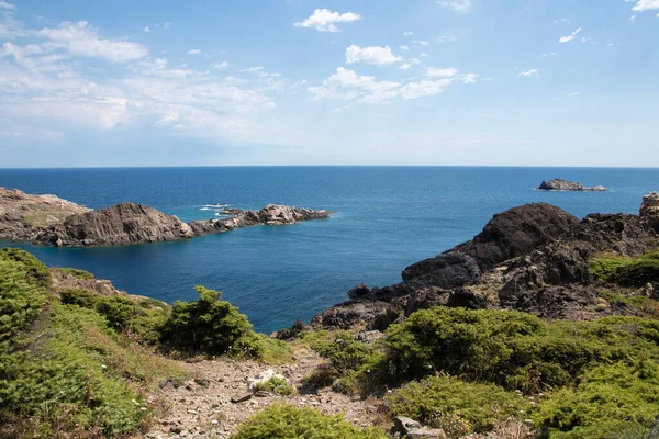 キャップ クレウスに透明な水がある地中海沿岸 — ストック写真