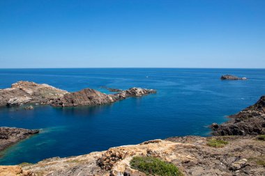 Cap de Creus manzarası güneşli bir yaz günü