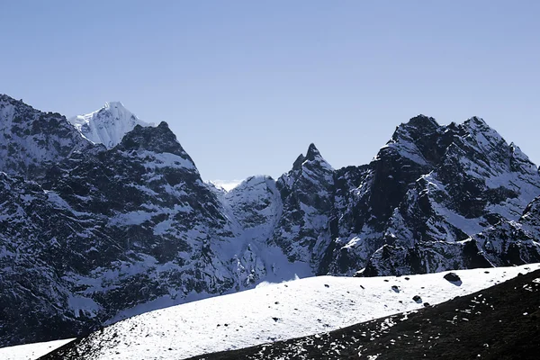 Alte montagne — Foto Stock