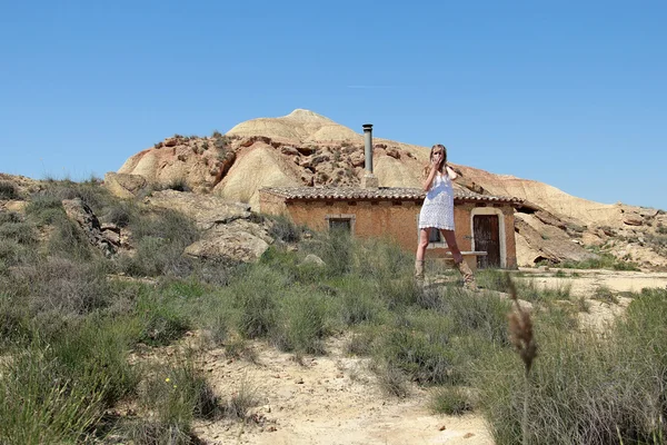 Chica en el desierto — Foto de Stock