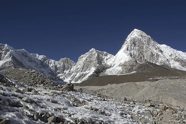 Bergen i nepal — Stockfoto