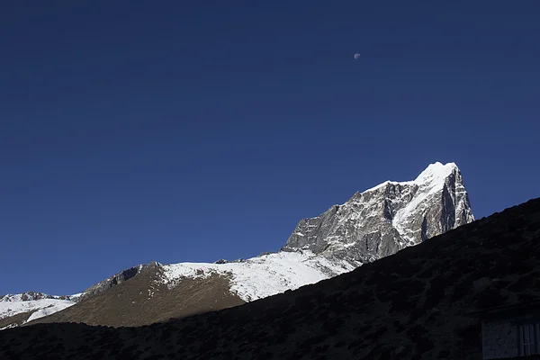 Góry w Nepalu — Zdjęcie stockowe