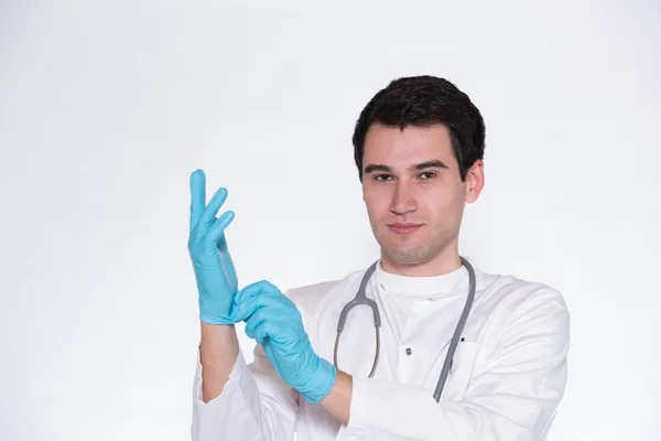 Jonge mannelijke arts — Stockfoto