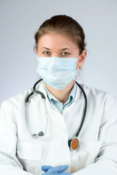 Médico usando máscara — Fotografia de Stock