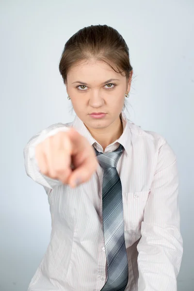 Joven empresaria señalando — Foto de Stock