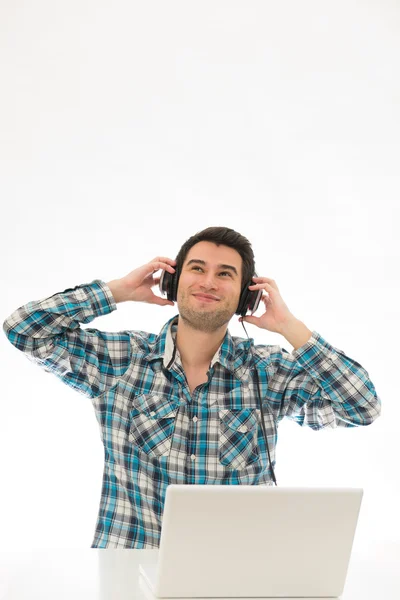 Ευτυχισμένος άνθρωπος στα ακουστικά — Φωτογραφία Αρχείου