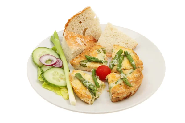 Frittata and salad on plate — Stock Photo, Image