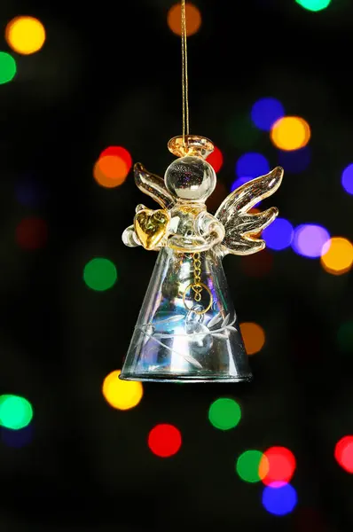 Skleněný Vánoční Anděl Ornament Proti Bokeh Vánoční Světla — Stock fotografie