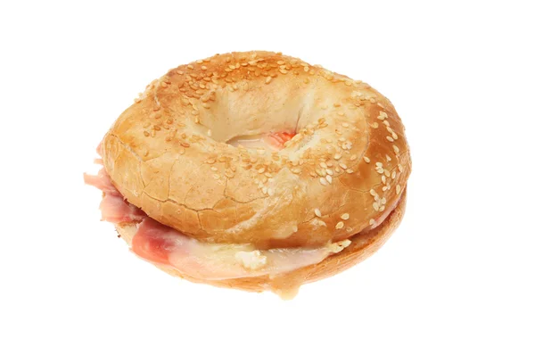 Geroosterde ham en kaas bagel — Stockfoto