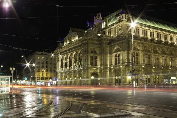 Wien operan på kvällen — Stockfoto