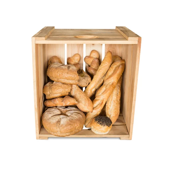 Ψωμί σε ξύλινο κουτί που απομονώνονται σε λευκό φόντο με ψαλίδισμα p — Φωτογραφία Αρχείου