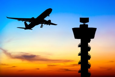 Siluet ticari uçak Havaalanı denetim tow çıkart