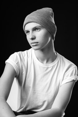 genç adam osing kamera için