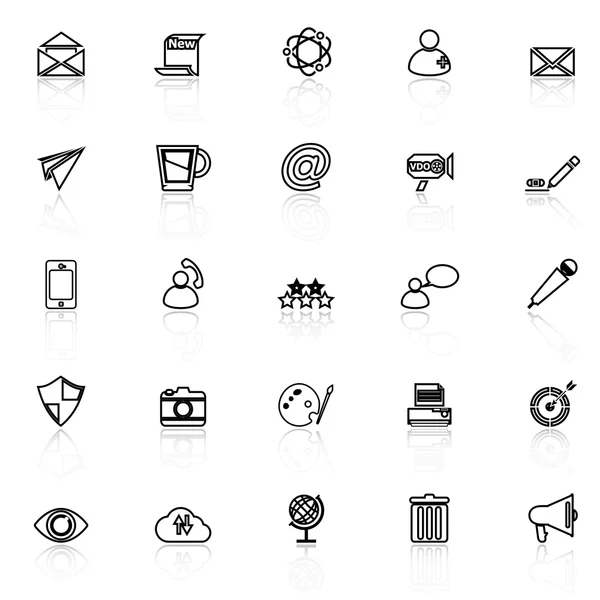 白い背景の上にメッセージやメールの線アイコンを反映します。 — ストックベクタ